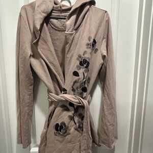 Lucky XL cardigan with tie and hood